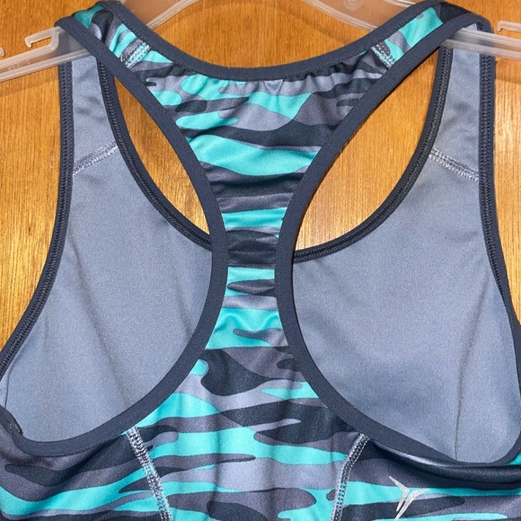 •OLD NAVY•TURQUOISE & GRAY CAMO "GO DRY," MEDIUM SUPPORT SPORTS BRA SIZE MEDIUM - Picture 4 of 8